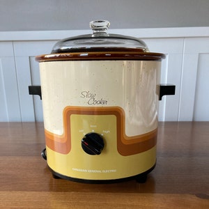 Vintage Canadian General Electric Slow Cooker Retro Cottage Cabin