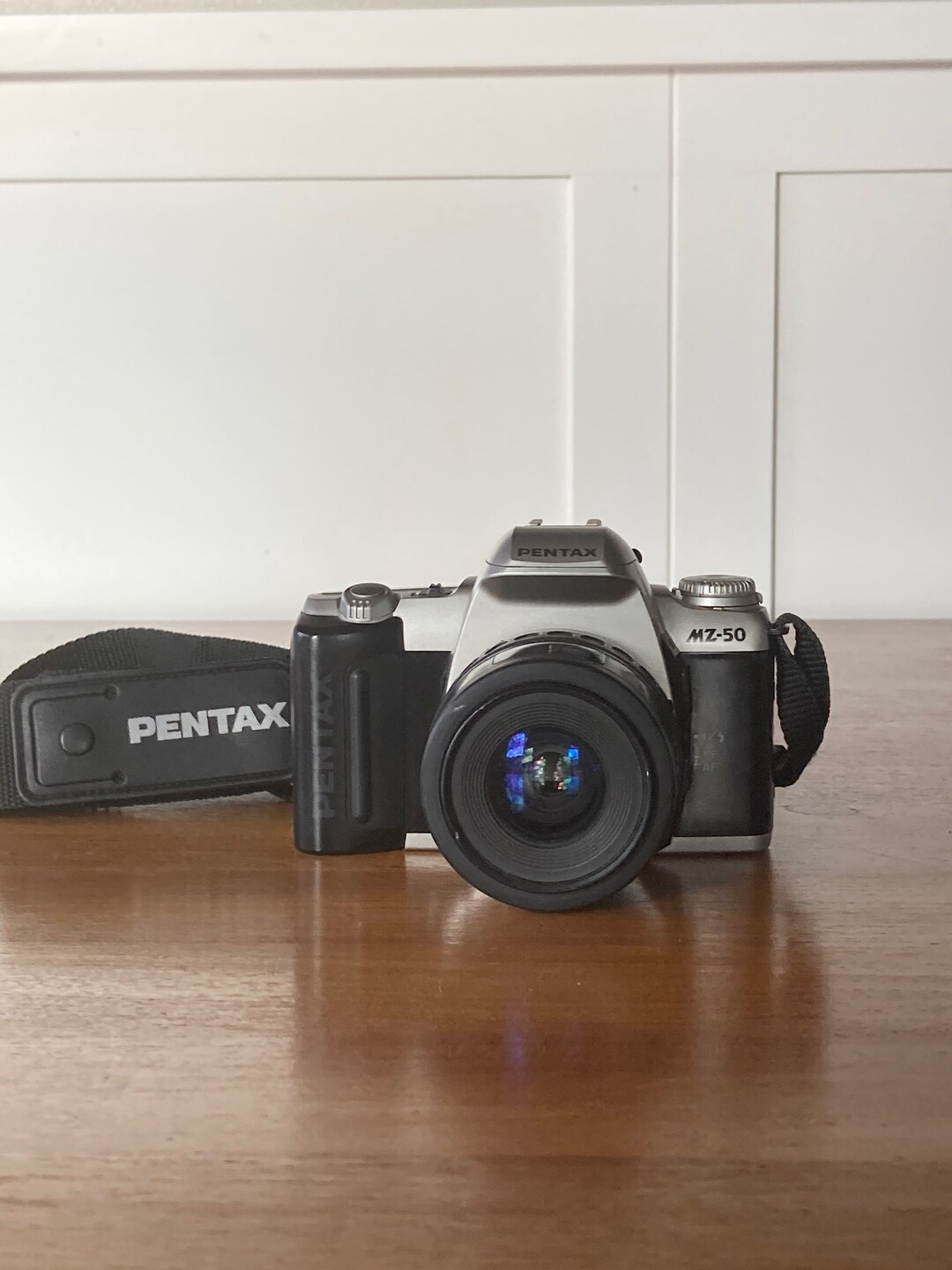 Pentax MZ-50 Aka ZX50 35mm Camera With SMC PENTAX 1:4 - 5.6 Pentax MZ-50 Aka ZX50 35mm Camera With SMC PENTAX 1:4 - 5.6
