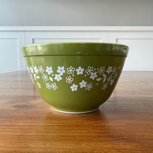 Vintage 70er Jahre Pyrex Crazy Daisy Schüssel: Grüne Frühlingsblüte Küchendeko