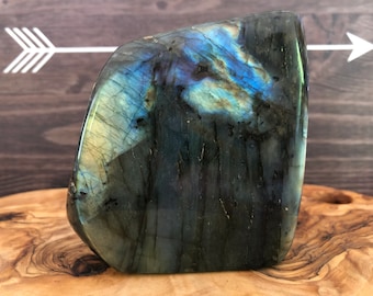 Large Labradorite Free Form – Imagination Stimulator, Mind Calmer, 801g Unique Gemstone for Creativity