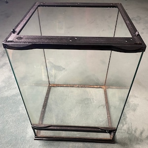 Exo terra glass terrarium 36x18x18 outlet