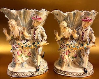 Paire de vases victoriens antiques peints à la main avec des feuilles et des touches d'or