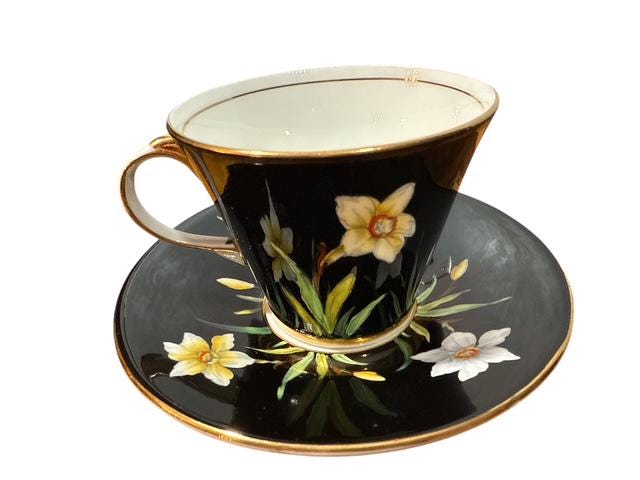 Vintage Aynsley B4073 England Black Fine Bone China Daffodils