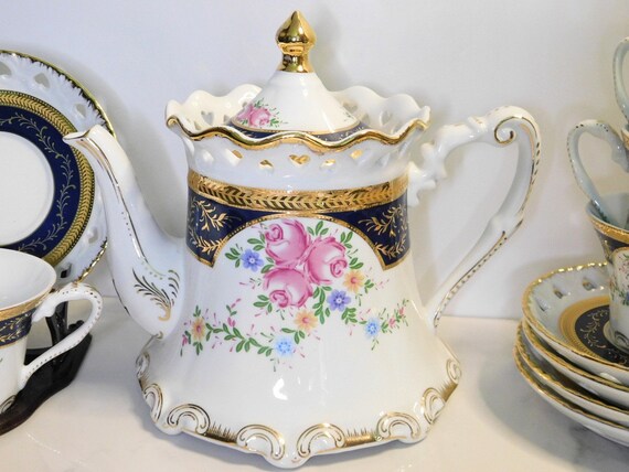 Sorelle Fine Porcelain 15-piece White Cobalt Blue Gold Hand