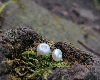 Blue aquamarine and Natural, white fresh-water pearl stud earrings in sterling silver