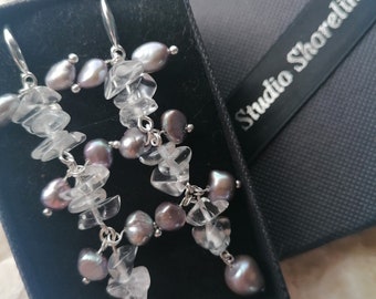 Crystal (rock / quartz crystal) and dark grey / silver, Natural, freshwater pearl earings.