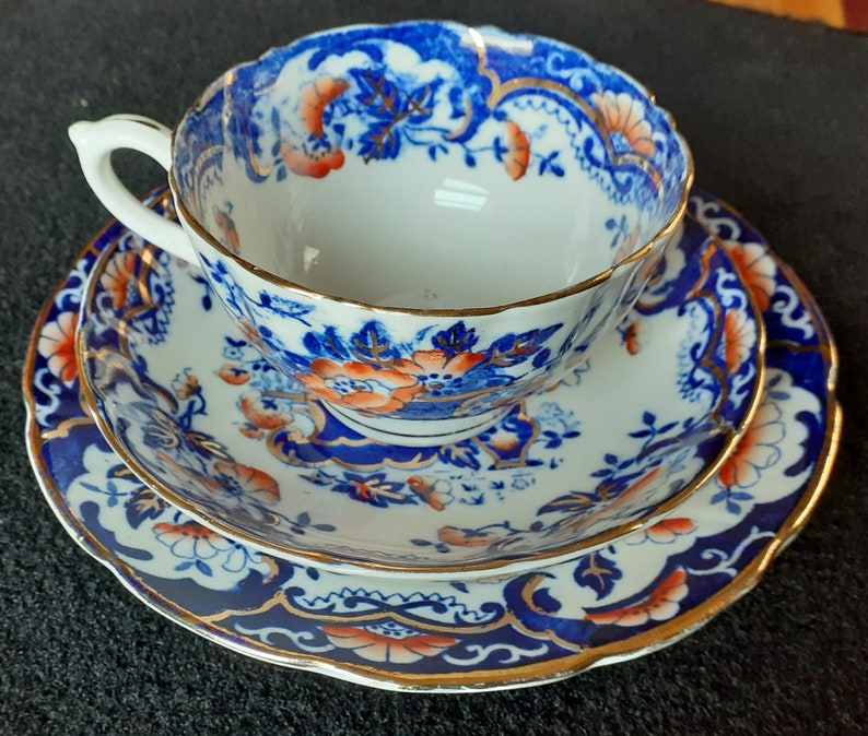 Late Victorian William Hudson /& Son Imari bone china trio
