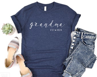Grandma Custom Shirt, New Grandma Shirt, Grandmother Shirt, Gift for Grandma, Grandma Established Shirt, Christmas Grandma Gift, Grandpa Tee