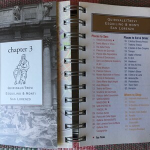 Pu&ograve; includere: Un libro aperto con un capitolo intitolato "Capitolo 3" e un'illustrazione in bianco e nero di un uomo. Il libro tratta delle zone del Quirinale, Trevi, Esquilino, Monti e San Lorenzo di Roma, Italia. Il libro elenca i luoghi da visitare, mangiare e fare shopping in queste zone.