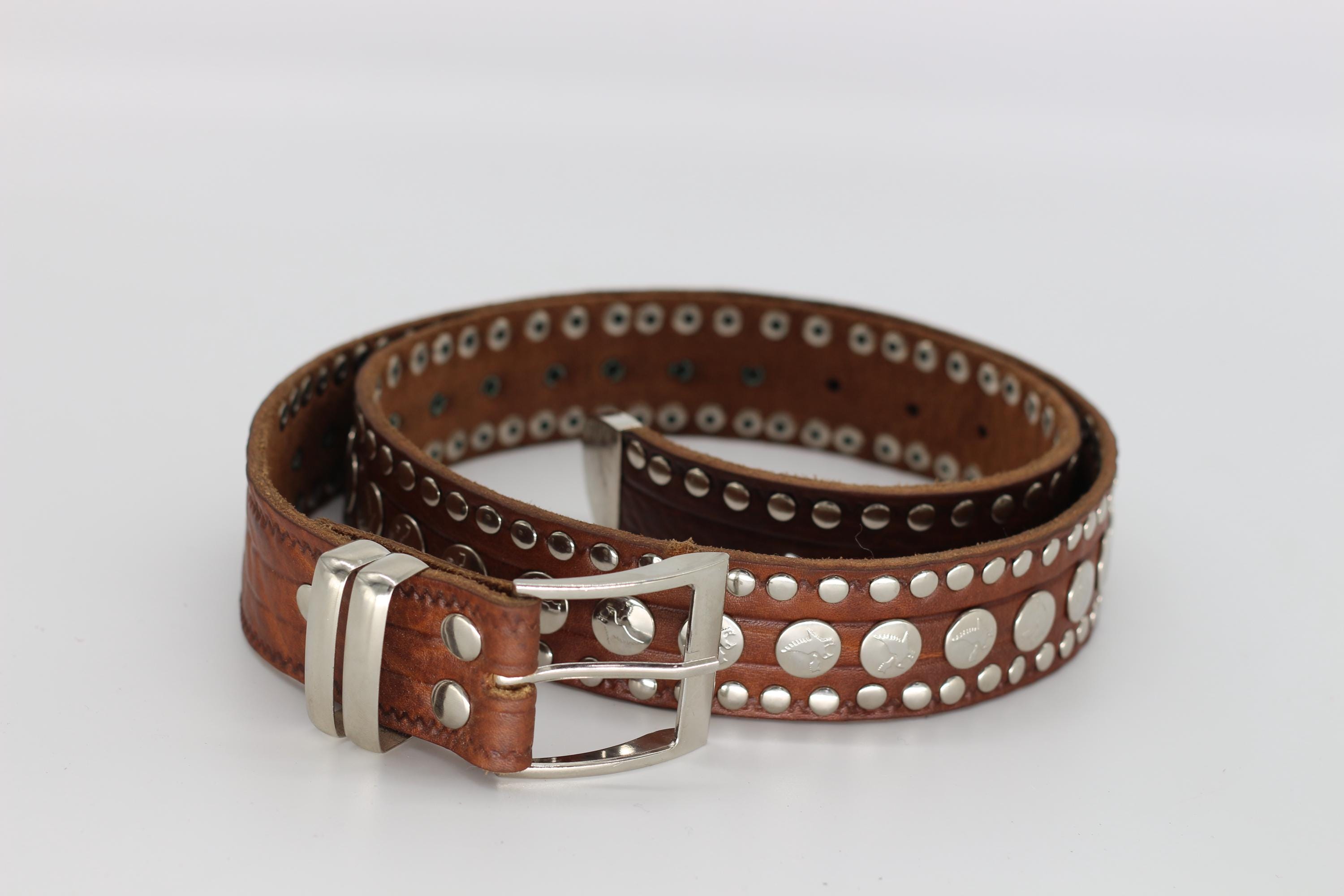 ハンドクラフトレザースタッズベルト：ヴィンテージバイカー