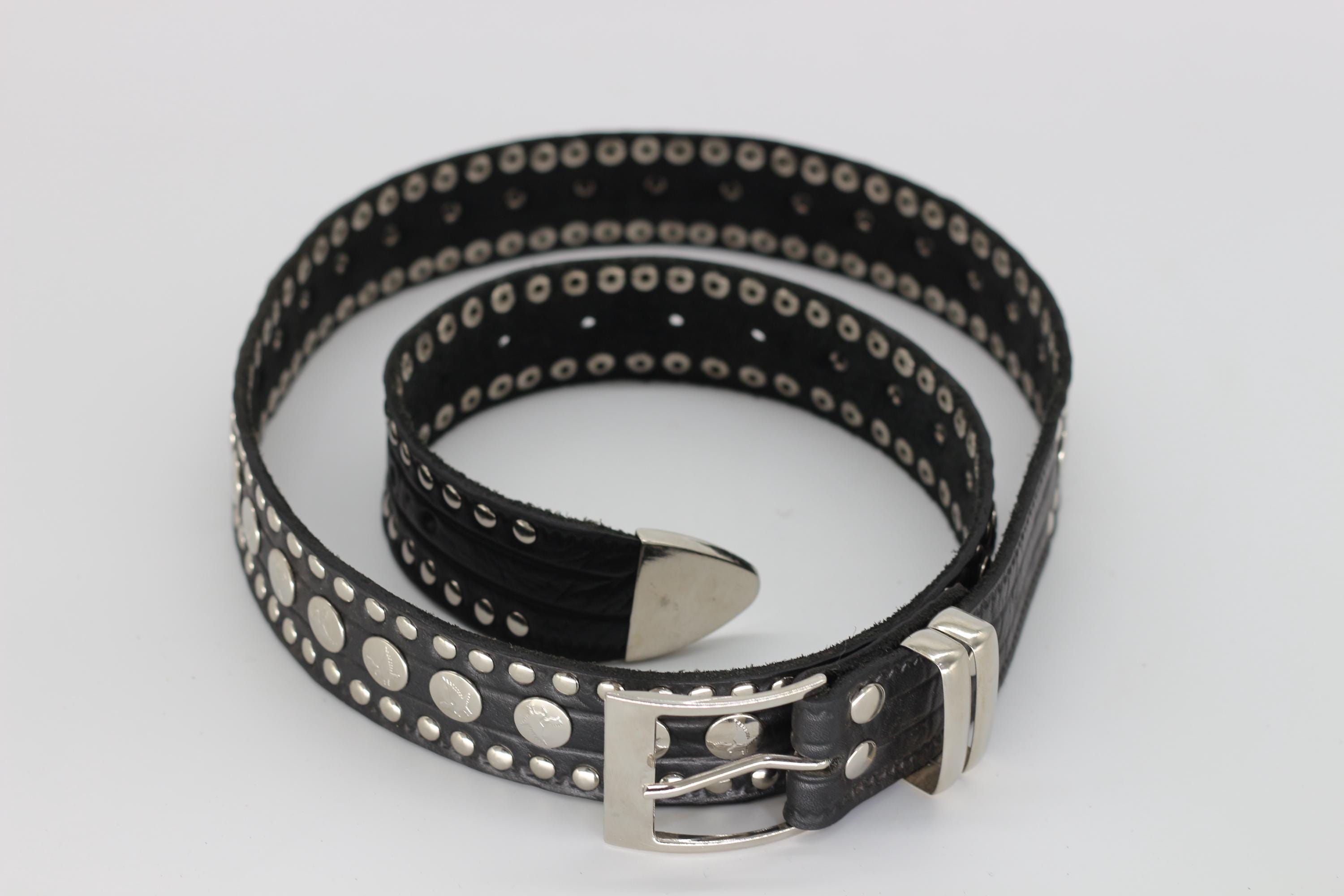 スタッズベルト　ヴィンテージ バイカー ハンドクラフトレザースタッズベルト：ヴィンテージバイカー