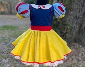 Do you love Snow White? Girl's costume, party dress, fancy outfit, princess