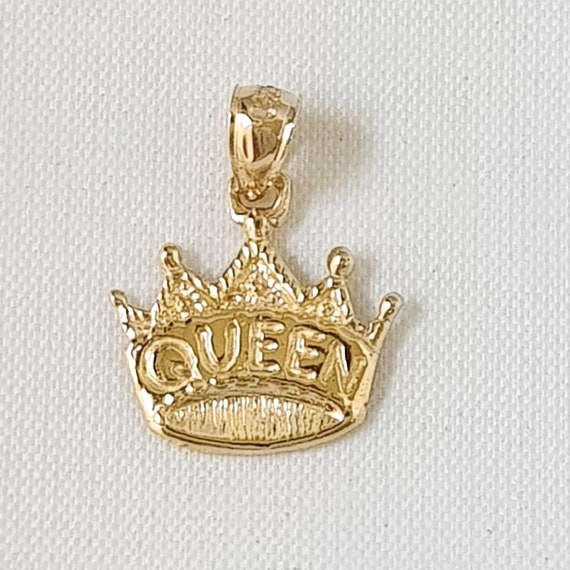 14K Yellow Gold QUEEN CROWN Pendant 