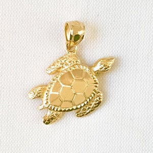 14K Yellow Gold Turtle Pendant