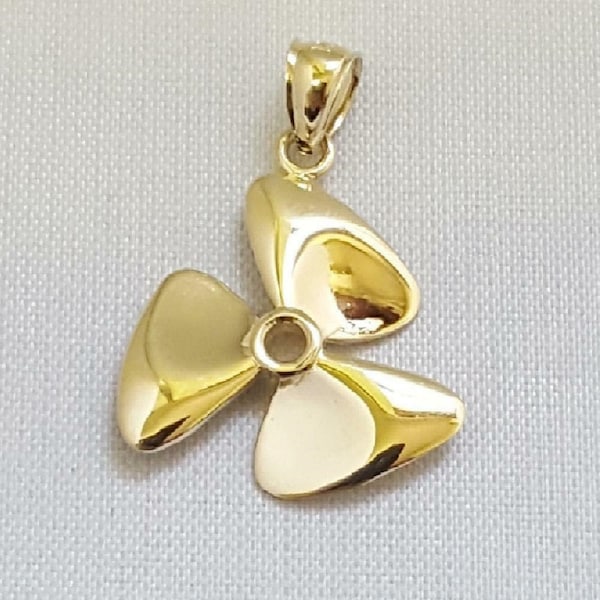 14K Yellow Gold Propeller Pendant