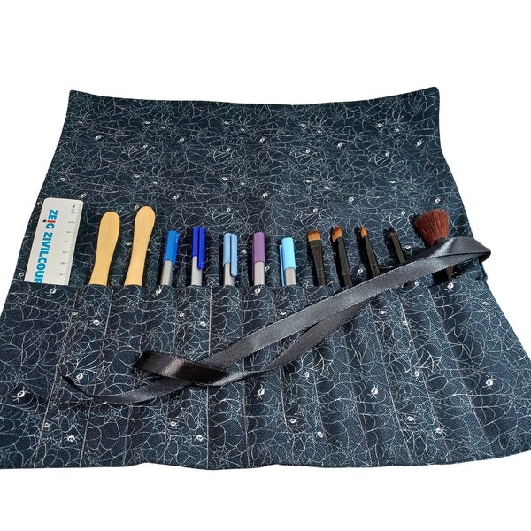 Stifterolle, Gothic, Brush roller, Pen case, Makeup brush, Haekelnnakeleln, Utensilo, Storage, Small parts, Organizer, Travel