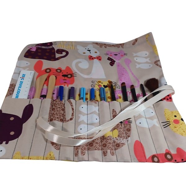 pencil roll, cats, brush roller, pencil case, makeup brush, hook needles, utensile silo, storage, small parts, organizer, travel