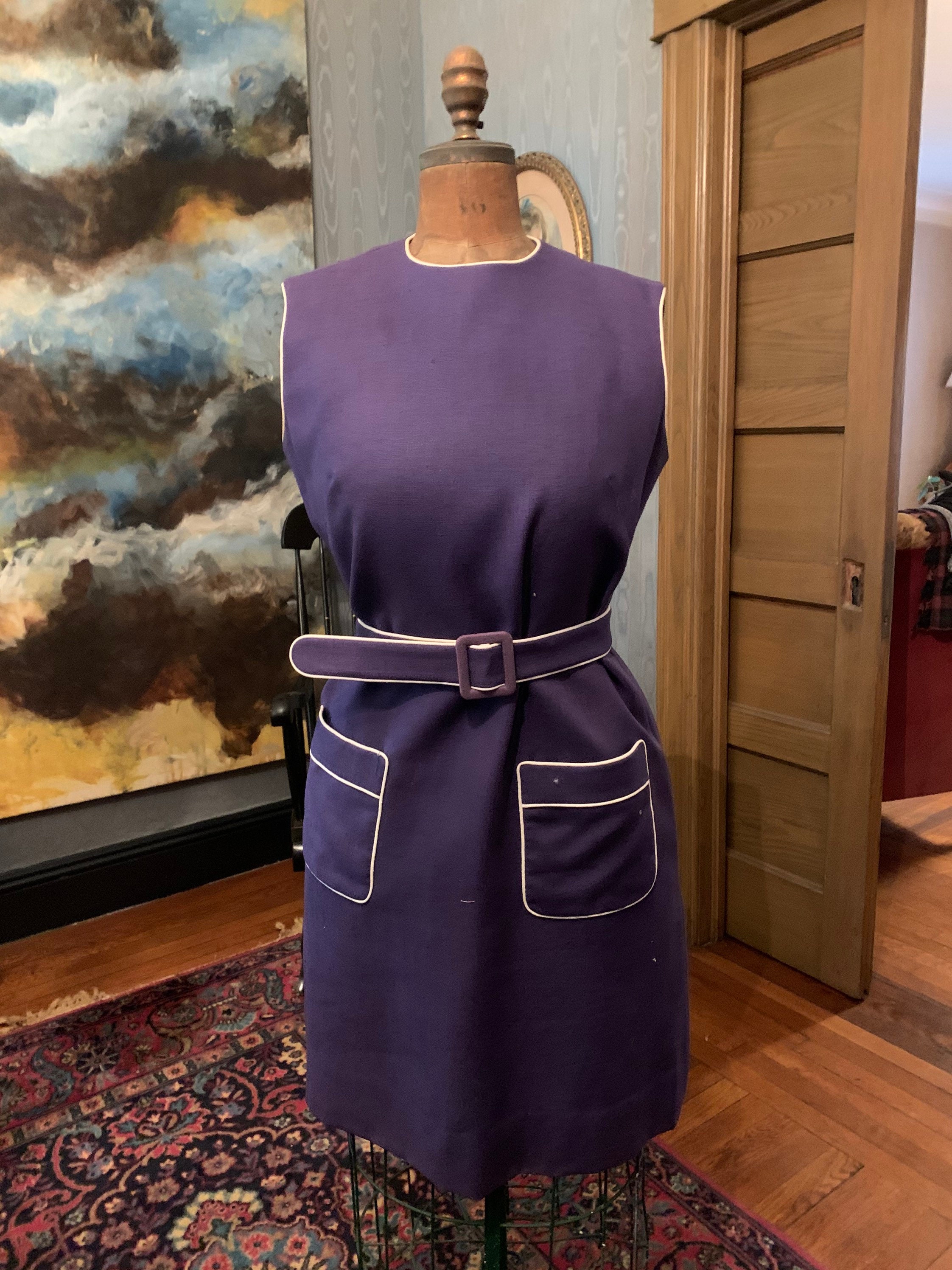 navy dress with white piping