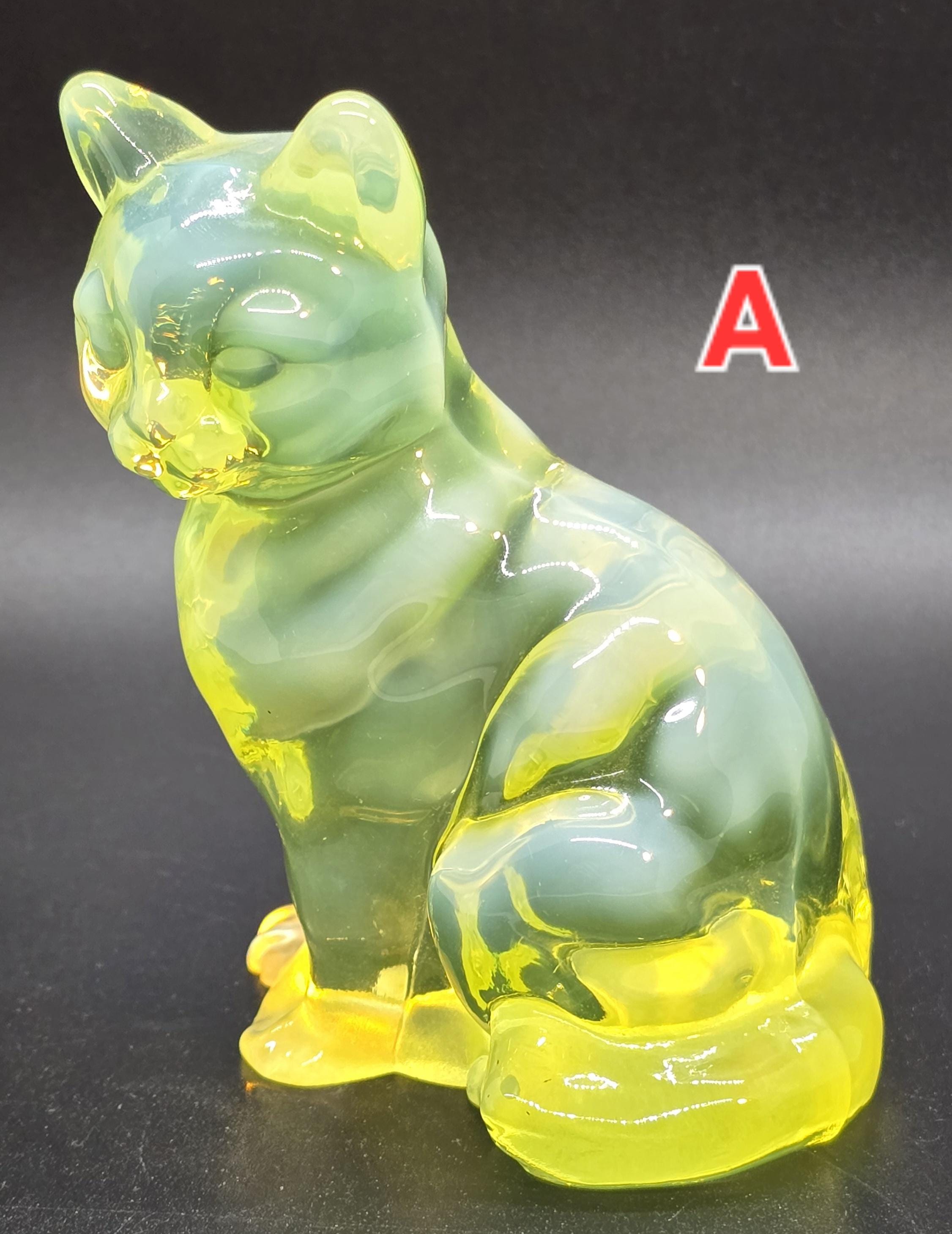 Fentonの猫★ホワイトオパールの猫（fe01＿２) 高速配送 Fentonの猫☆ホワイトオパールの猫（fe01＿2) 工芸品