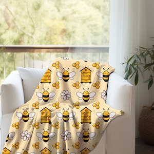 Cute Honey Bee Blanket, Adorable Honey Bee Hive Print Design, Warm Soft Cozy Sherpa Fleece Throw Blanket, Perfect Gift For Bee Lovers