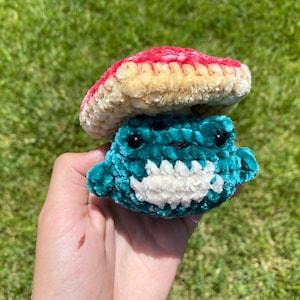 Adorable Crochet Amigurumi Poppable Mushroom Frog