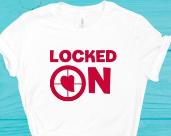 Locked On Shirt, Camisa del día de San Valentín, Camisa locked In Your Heart, Regalo para los días de San Valentín, Camisas de amor, Camisa divertida del Día de San Valentín