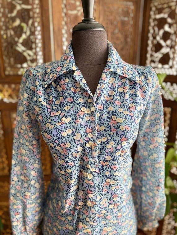 Vintage 1960s semi sheer floral button up blouse … - image 1