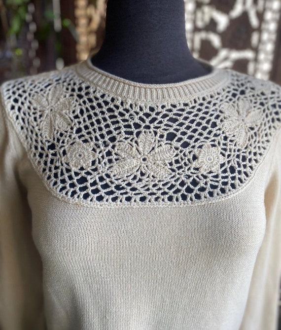 Vintage 90s ivory knit sweater with beautiful nec… - image 2