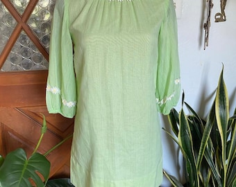 Vintage 60s key lime mini babydoll style dress
