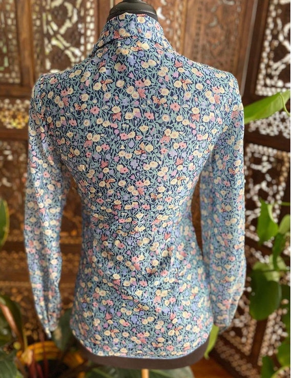 Vintage 1960s semi sheer floral button up blouse … - image 5