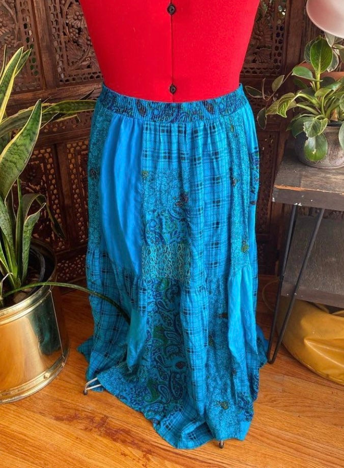 Vintage 90s floral patchwork midi skirt -M/L