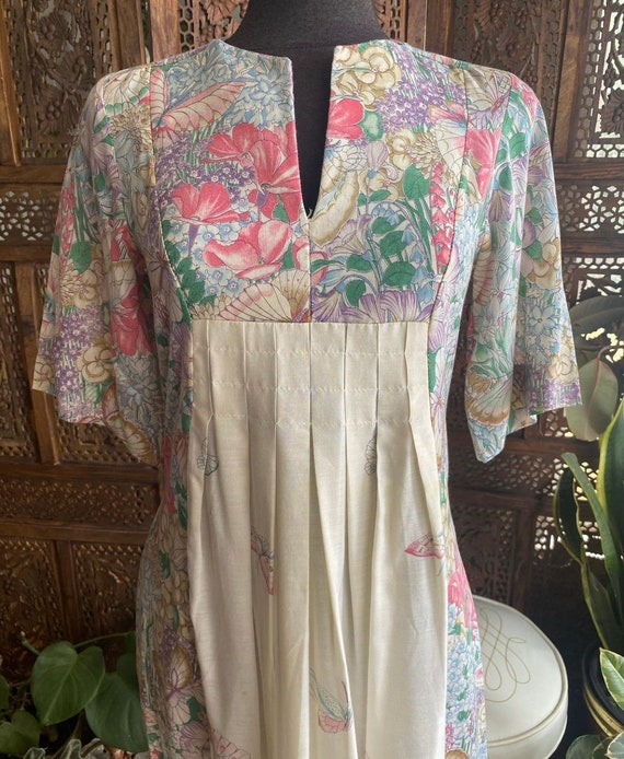 Vintage 70s floral house dress with half sleeves … - image 1