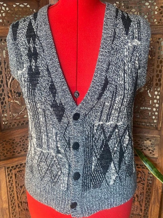 Vintage 80s/90s knit sweater vest by Michael Geral