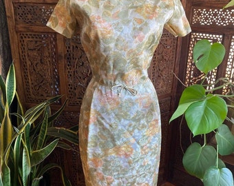 Rare vintage 50/60s floral jacquard fitted pencil dress by Gallant California