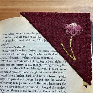 Handmade Felt Embroidered Corner Bookmark Moody Flower
