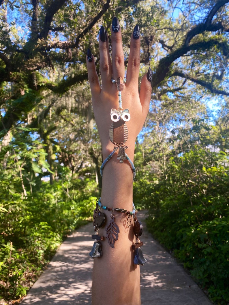 Shops Owl Nature Hand Chain