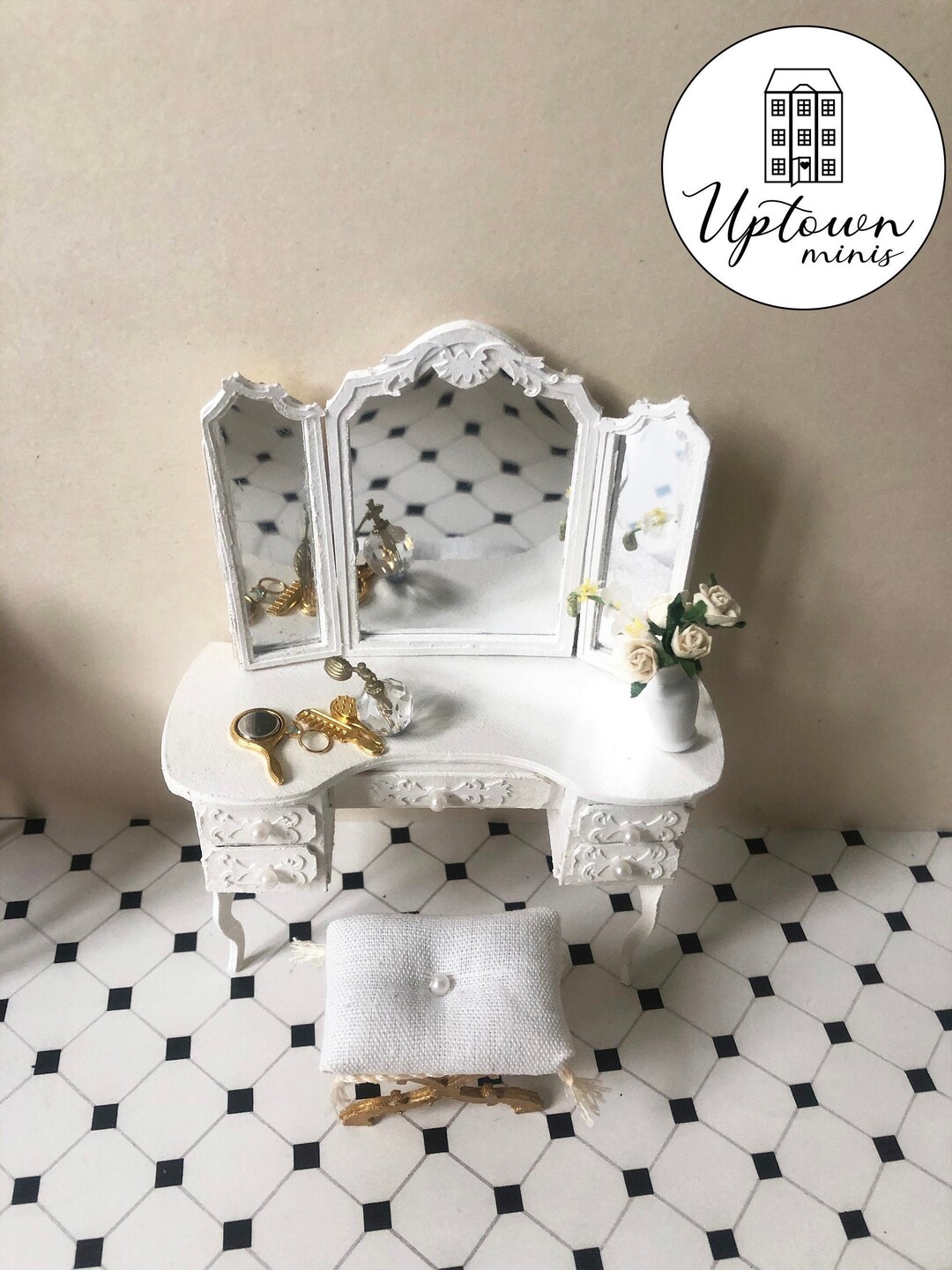 File SVG per una vanità antica e uno sgabello in scala 1:12 Italia