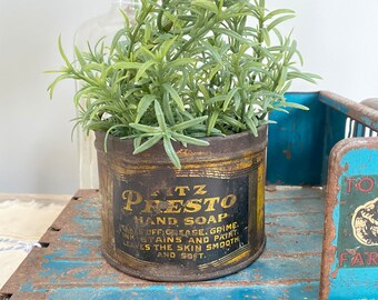 Vintage Dills Insect Powder Tin