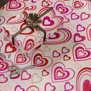 Hearts Wrapping Paper Valentine&#39;s Day Gift Wrap Love Theme Present Packaging Romantic Holiday Decor Decorative Pink and Red Heart Design