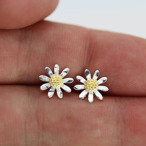daisy earrings for women, sterling silver flower earrings, Dainty blossoms earrings, stud earrings, gift for women girls Friendship gift