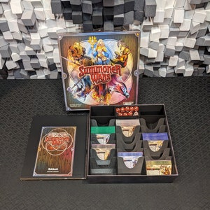 Insert, compatible with Summoner Wars 2nd edition, and plastic tokens - holds expansions and sleeved cards (Updated)