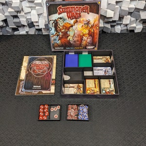 Insert, compatible with Summoner Wars 2nd edition starter set (smaller box), fits sleeved cards