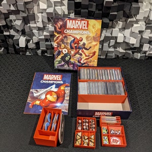 Encarte compatível com Marvel Champions, comporta cards com capa, várias opções