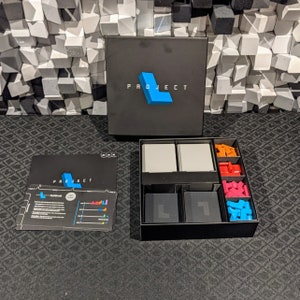 Project L RETAIL ボックス (第 1 版および第 2 版) と互換性のあるインサート