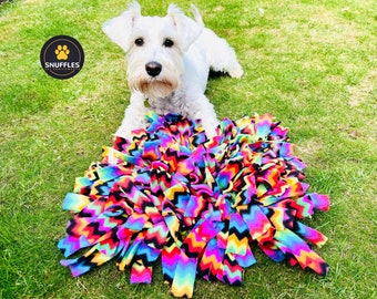 A Medium Treat Mat | Snuffle Mat | Dog Toy|Enrichment Activity|For Dogs and Puppies|Slow Feeding | Foraging |Scent Work Training | Dog Gifts