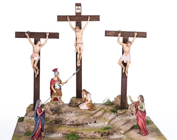 Crucifixion with 7 figures carved in Val Gardena wood and decorated by hand, Italian artisan production