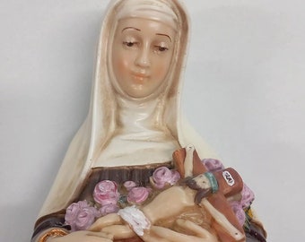Statue of Saint Teresa cm 41 x 11 (16.14 x 4.33 inches) in hand-decorated resin, artisanal production, for outdoor and indoor use