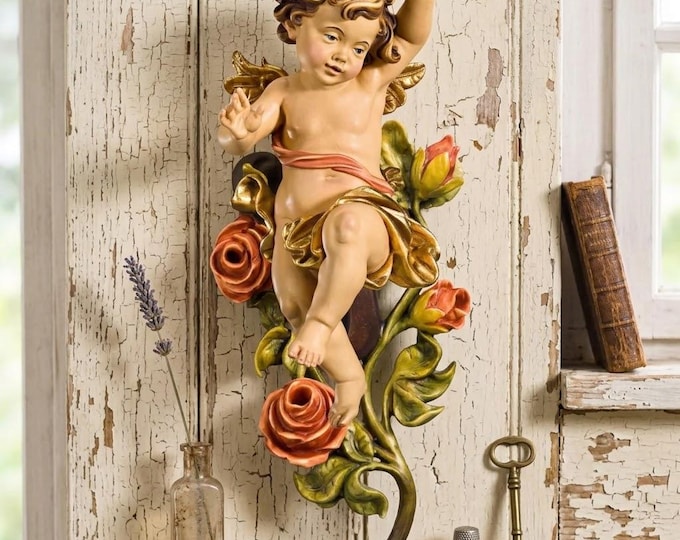 Angel, putto with roses carved in Valgardena wood and hand-decorated, various available, handcrafted in Italy