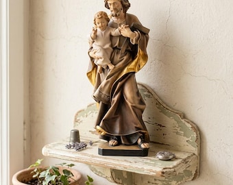 Statue of Saint Joseph with baby Jesus carved in Valgardena wood and hand-decorated, Italian artisan production.