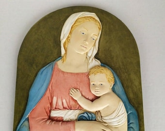 Plaque with Madonna and Child cm 31.5 x 23.5 (12.40 x 9.25 inches) in full resin marble hand decorated with Italian craftsmanship
